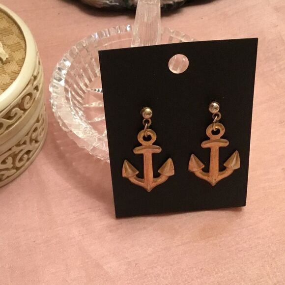 Brass Tone Light Weight Anchor Earrings - Picture 1 of 4